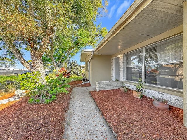 1521 BANYAN DR., Venice, FL 34293