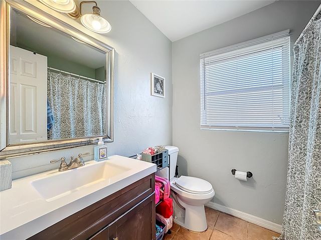 1521 BANYAN DR., Venice, FL 34293