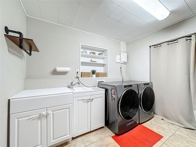 1521 BANYAN DR., Venice, FL 34293