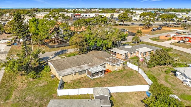 1521 BANYAN DR., Venice, FL 34293