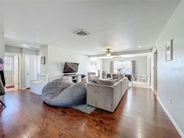 1521 BANYAN DR., Venice, FL 34293