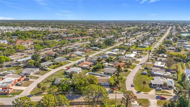 1521 BANYAN DR., Venice, FL 34293