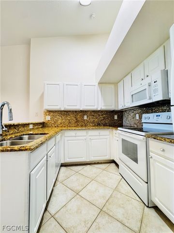 4127 Residence DR 417, Fort Myers, FL 33901