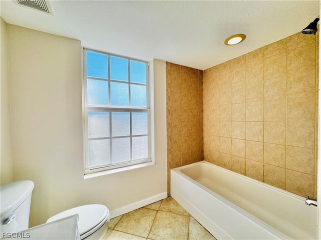 4127 Residence DR 417, Fort Myers, FL 33901