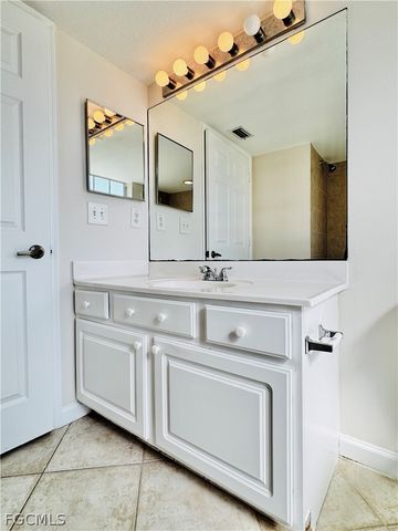 4127 Residence DR 417, Fort Myers, FL 33901