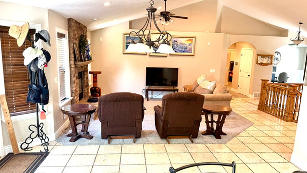 Image 7 of property listing at 1389 E 1240 S, Spanish Fork, UT 84660