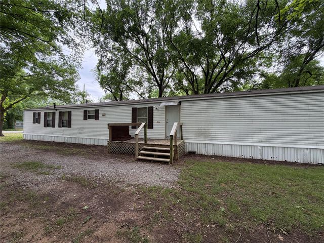 611 Star Street, Denison, TX 75020