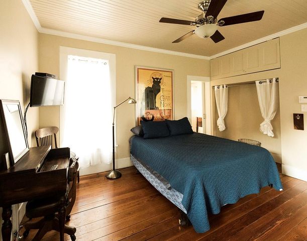 1305 Pine ST, Bastrop, TX 78602