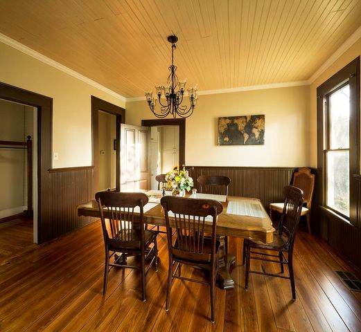 1305 Pine ST, Bastrop, TX 78602