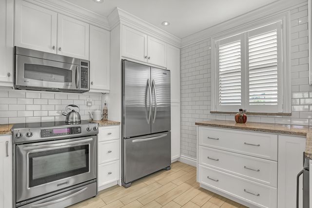 945 Oak Harbour Drive 945, Juno Beach, FL 33408