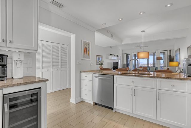 945 Oak Harbour Drive 945, Juno Beach, FL 33408