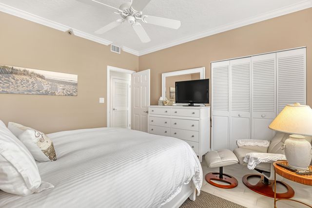 945 Oak Harbour Drive 945, Juno Beach, FL 33408