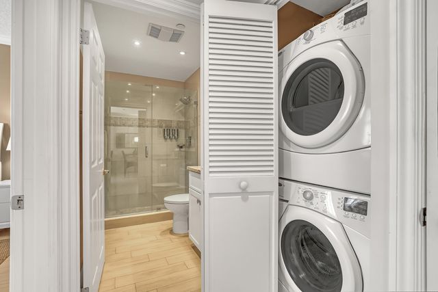 945 Oak Harbour Drive 945, Juno Beach, FL 33408