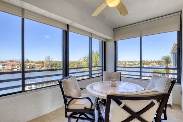 945 Oak Harbour Drive 945, Juno Beach, FL 33408