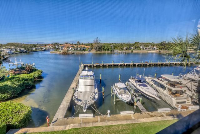 945 Oak Harbour Drive 945, Juno Beach, FL 33408