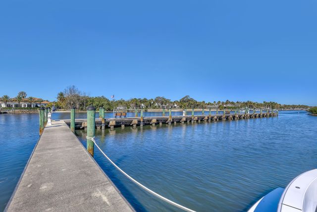 945 Oak Harbour Drive 945, Juno Beach, FL 33408