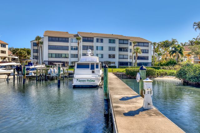 945 Oak Harbour Drive 945, Juno Beach, FL 33408