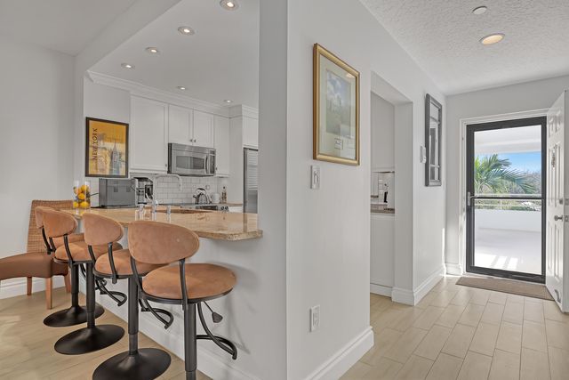 945 Oak Harbour Drive 945, Juno Beach, FL 33408