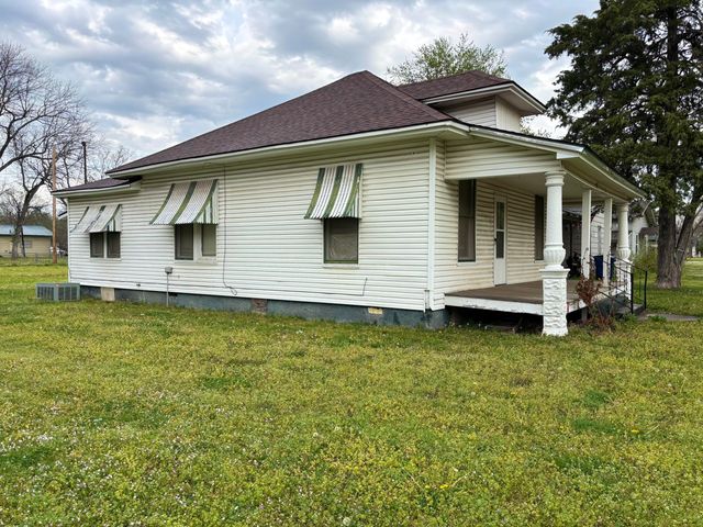 447 N Thompson Street, Vinita, OK 74301