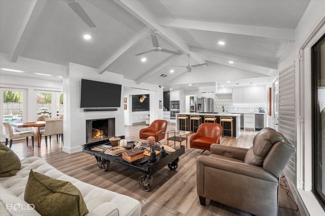 9450 Red Oak Lane, Shreveport, LA 71106