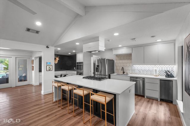 9450 Red Oak Lane, Shreveport, LA 71106