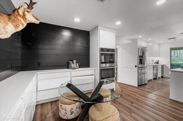 9450 Red Oak Lane, Shreveport, LA 71106