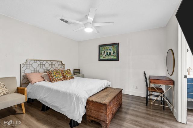 9450 Red Oak Lane, Shreveport, LA 71106