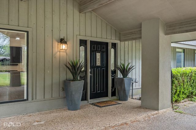 9450 Red Oak Lane, Shreveport, LA 71106