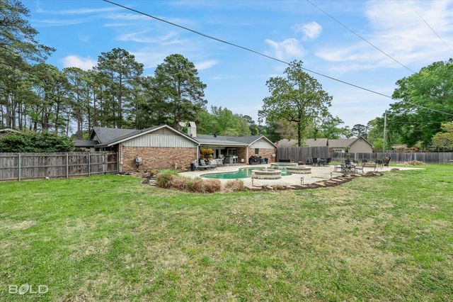 9450 Red Oak Lane, Shreveport, LA 71106