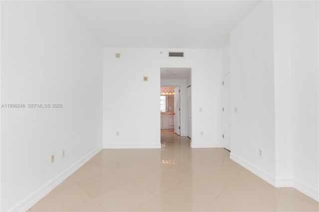 3131 NE 188th St 2-1010, Aventura, FL 33180