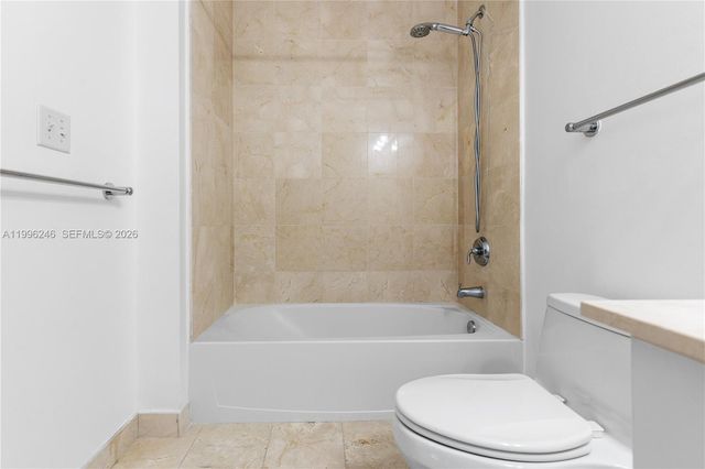 3131 NE 188th St 2-1010, Aventura, FL 33180