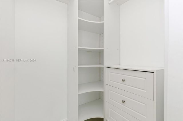 3131 NE 188th St 2-1010, Aventura, FL 33180