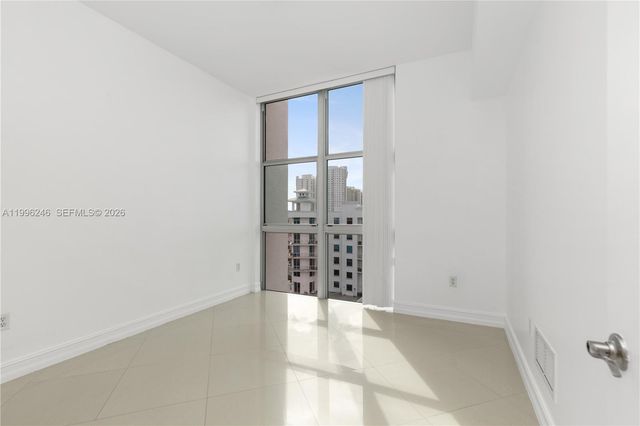 3131 NE 188th St 2-1010, Aventura, FL 33180