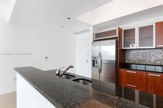 3131 NE 188th St 2-1010, Aventura, FL 33180