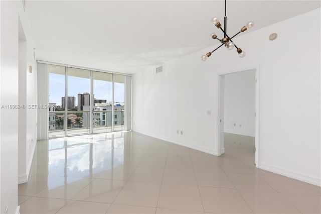 3131 NE 188th St 2-1010, Aventura, FL 33180