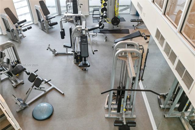 3131 NE 188th St 2-1010, Aventura, FL 33180