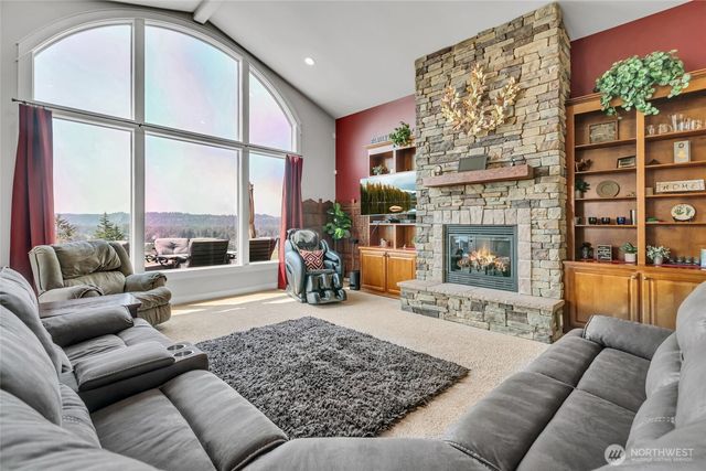 8110 172nd Avenue E, Sumner, WA 98390