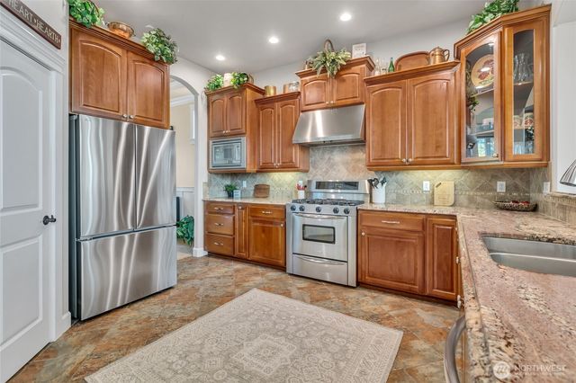 8110 172nd Avenue E, Sumner, WA 98390