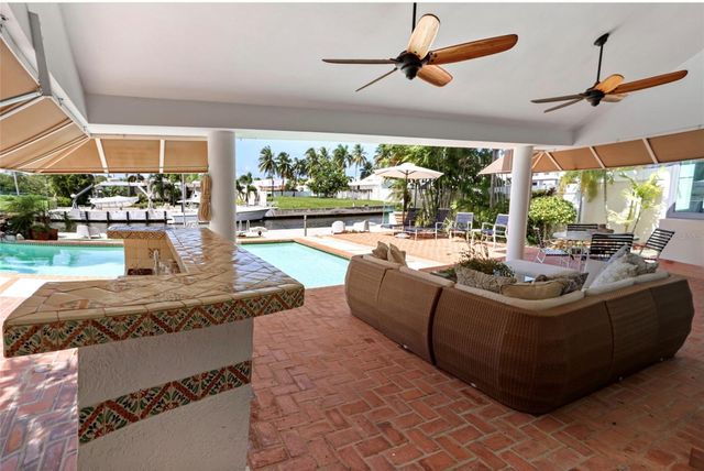 Calle Malaga E-17 VISTAMAR MARINA, Carolina, PR 00983