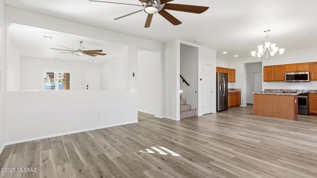 33915 S Colony Drive, Red Rock, AZ 85145