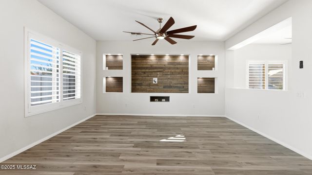 33915 S Colony Drive, Red Rock, AZ 85145