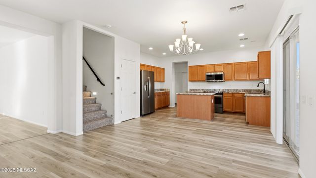 33915 S Colony Drive, Red Rock, AZ 85145