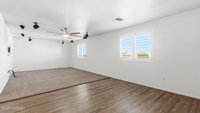 33915 S Colony Drive, Red Rock, AZ 85145