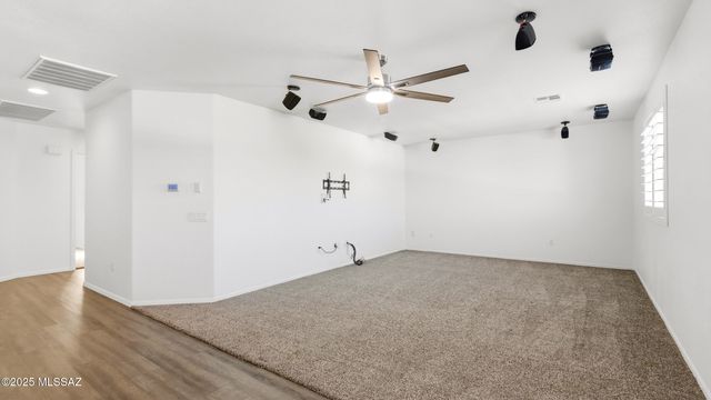 33915 S Colony Drive, Red Rock, AZ 85145