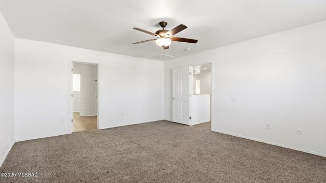 33915 S Colony Drive, Red Rock, AZ 85145