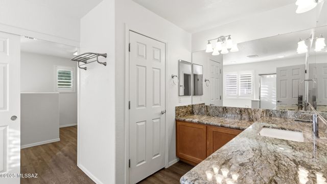 33915 S Colony Drive, Red Rock, AZ 85145