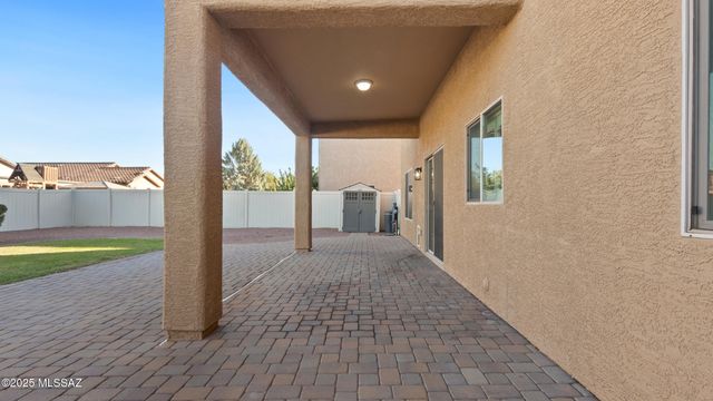 33915 S Colony Drive, Red Rock, AZ 85145