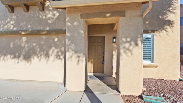 33915 S Colony Drive, Red Rock, AZ 85145
