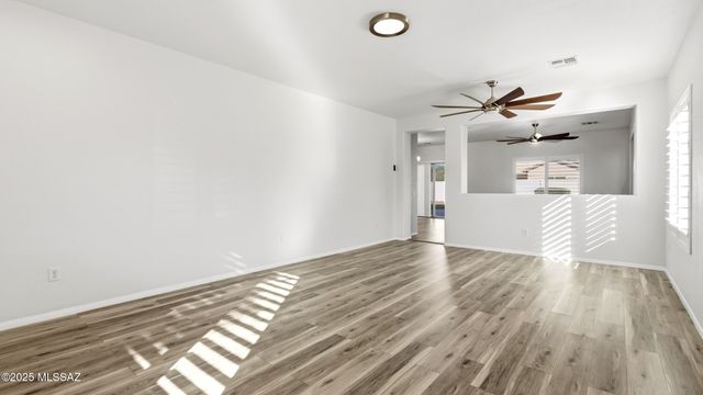 33915 S Colony Drive, Red Rock, AZ 85145