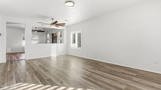 33915 S Colony Drive, Red Rock, AZ 85145